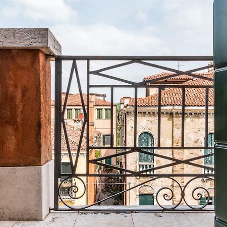 Carmini Canal View And Balcony With Lift Venice Ngoại thất bức ảnh